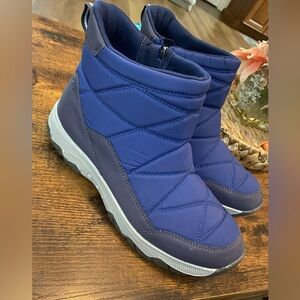 Brand: Easy Spirit Easy Spirit Women's Tru2 Ankle Boot Size 9.5